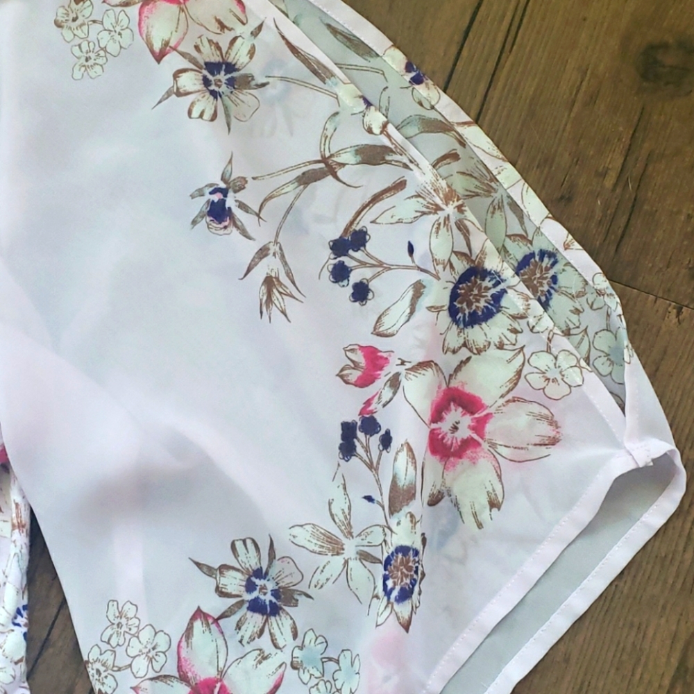 One September Garden Border Blouse - Picture 4 of 6